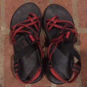 CHACOS Size 8, Double-Tow Loop, Red and Black